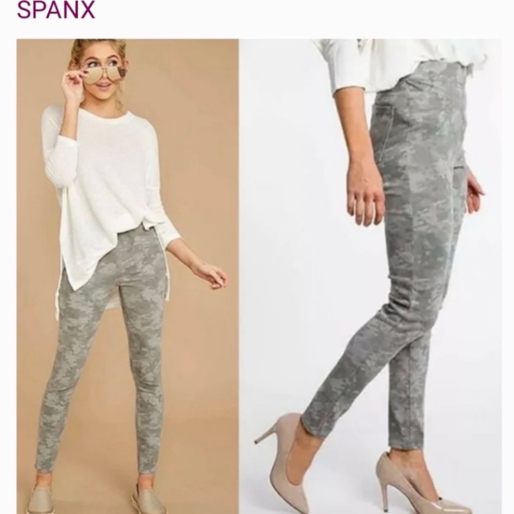 Spanx Camo Denim Skinny
Legging Jeans Size S.
